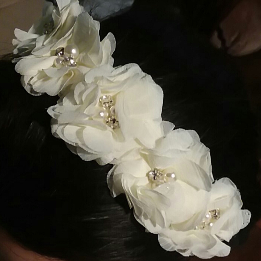 Flower Girl Rhinestone Pearls Ribbon Set - Picture 4 of 9